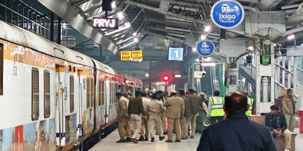 रेलवे ने मौनी अमावस्या पर विशेष ट्रेनों से संभाला यात्री दबाव