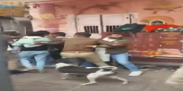 मणिकर्णिका घाट पर प्रदर्शन की कोशिश कर रहे 15 कार्यकर्ता हिरासत में