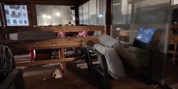 क्रांस-मोंटाना के अल्पाइन रिजॉर्ट का वह बार, जहां आग लगने से 40 लोग जिंदा जल गए। फोटो - इंटरनेट मीडिया क्रांस-मोंटाना के अल्पाइन रिजॉर्ट का वह बार, जहां आग लगने से 40 लोग जिंदा जल गए। फोटो - इंटरनेट मीडिया