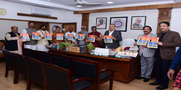 रायपुर : विधान सभा के वर्ष 2026 के कैलेण्डर एवं डायरी (दैनंदिनी) का विमोचन