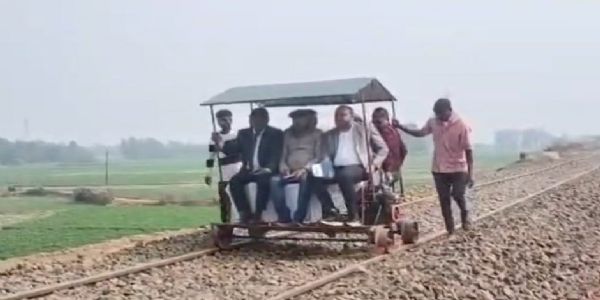 लंबे इंतज़ार का अंत करीब, दुर्गा पूजा से पहले भवादीघी के ऊपर से दौड़ेगी ट्रेन