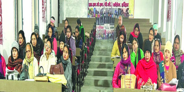 एसएमजेएन कालेज में बीएलओ, पर्यवेक्षकों की ट्रेनिंग