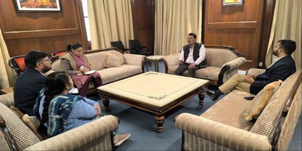 इंदौरः मंत्री सिलावट ने ग्रामीण क्षेत्रों में सुरक्षित पेयजल व्यवस्था की समीक्षा की