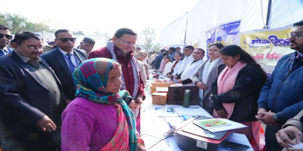 मुख्यमंत्री ने ‘जन-जन की सरकार, जन-जन के द्वार‘  खैरीमान सिंह में  शिविर का किया निरीक्षण