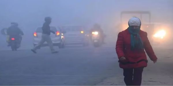 दिल्ली में कड़ाके की ठंड, गिर सकता है अधिकतम तापमान, वायु प्रदूषण 