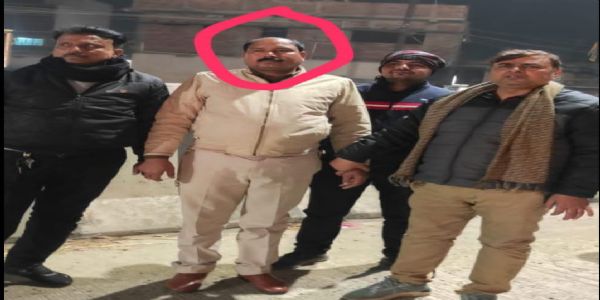 25 हजार रिश्वत लेते अकबरपुर थाने के सब-इंस्पेक्टर रंगे हाथ गिरफ्तार