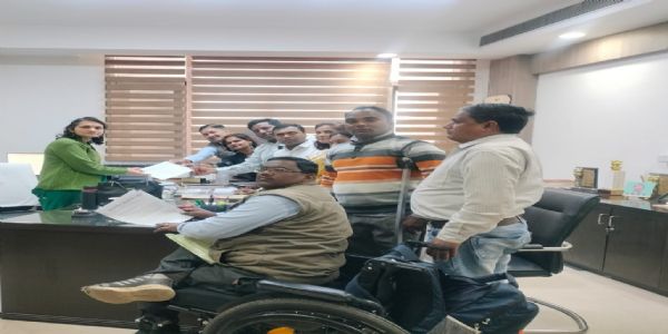 दिव्यांगजनों की समस्याओं और योजनाओं के प्रभावी क्रियान्वयन को लेकर प्रमुख सचिव से हुई महत्वपूर्ण बैठक