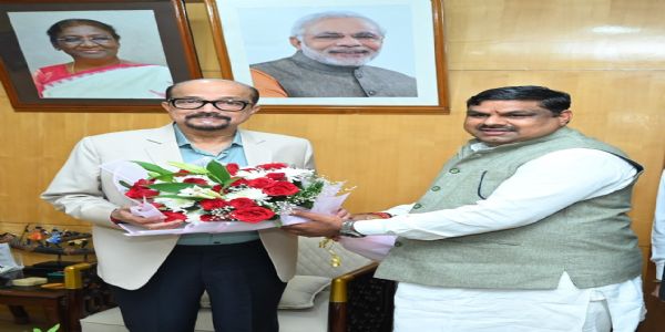 राज्यपाल डेका को स्कूल शिक्षा मंत्री गजेंद्र यादव ने दी नए वर्ष की शुभकामनाएं