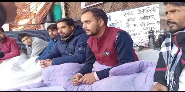 उत्तरकाशी कूड़े के निस्तारण को लेकर 14 वें दिन भी धरना जारी