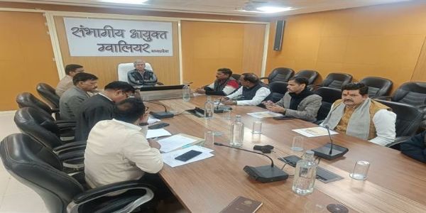 ग्वालियरः संभाग आयुक्त ने की एसआईआर कार्य की समीक्षा, पारदर्शिता के साथ काम पूर्ण करने पर दिया जोर