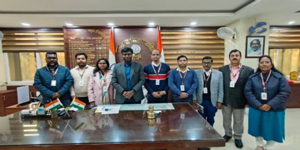 अधिकारी जनता दरबार में आई शिकायतों का समय सीमा में करें निष्पादन : उपायुक्त