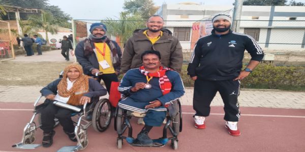 दिव्यांग दंपती ने राज्य स्तरीय खेल में जीते दो स्वर्ण और एक कांस्य पदक