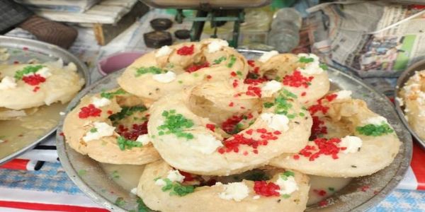 ग्वालियरः फास्ट फूड के दौर में भी सैलानियों की जुबान पर चढ़े व्यापार मेले के खजले