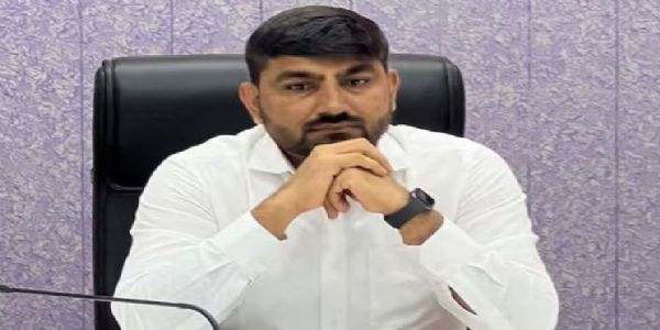 1500 करोड़ रुपये का ज़मीन घोटाला 1500 करोड़ रुपये का ज़मीन घोटाला