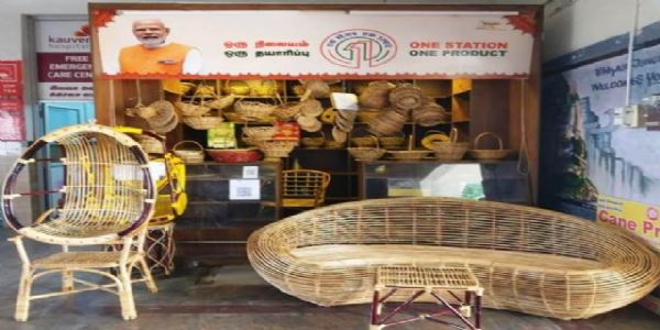 रेलवे स्टेशन पर स्थापित ओएसओपी आउटलेट्स