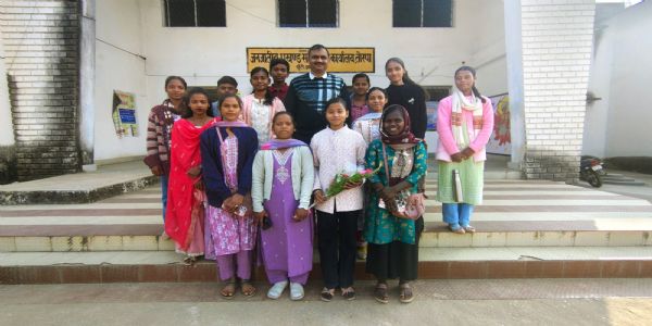 आग़ाज़-ए-बातचीत कार्यक्रम के तहत युवाओं ने किया तोरपा प्रखंड कार्यालय व रेफरल अस्पताल का शैक्षणिक भ्रमण