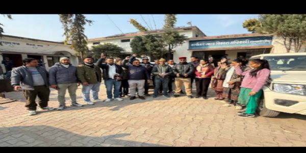 वेतन विसंगति समिति की रिपोर्ट सार्वजनिक करने की मांग