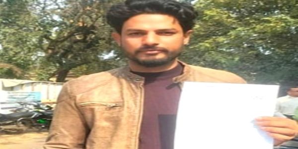 तृणमूल पार्षद को निर्वाचन आयोग का नोटिस, दस्तावेजों के साथ सुनवाई में हुए पेश