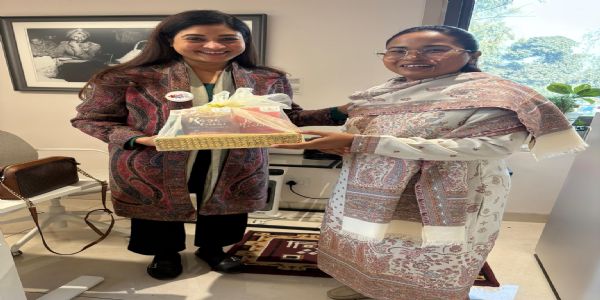 मंत्री शिल्पी ने अल्का लांबा से की मुलाकात, महिलाओं की समस्याओं पर चर्चा