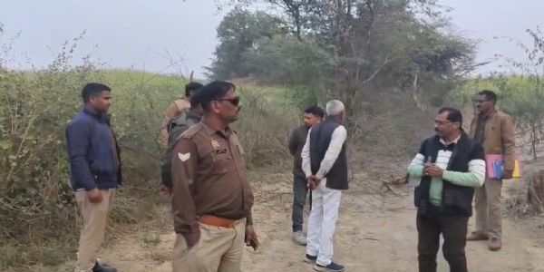 भूमाफियाओं से प्रशासन ने मुक्त कराई साढ़े तीन हेक्टेयर सरकारी जमीन