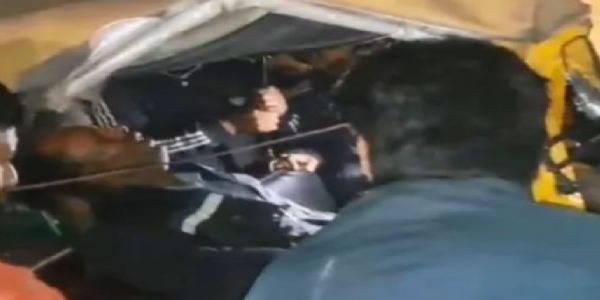 ट्रेलर से टकराया तेज रफ्तार टेंपो, चालक की मौत