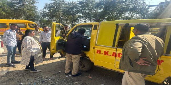 राजगढ़ः स्कूल बसों की जांच में सख्ती, नियमों के उल्लंघन पर चालानी कार्रवाई