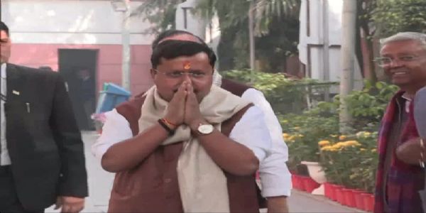 भाजपा मुख्यालय पहुंचे नितिन नबीन, आज संभालेंगे कमान, समारोह में मौजूद रहेंगे प्रधानमंत्री