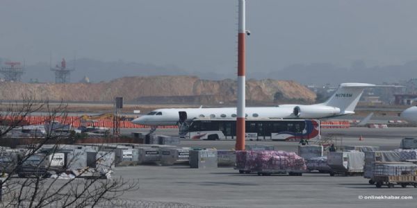 अमेरिका से डिपोर्ट किए गए नेपाली को लाने वाला विमान त्रिभुवन अंतर्राष्ट्रीय हवाईअड्डे पर