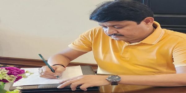 झांसी : उप परिवहन आयुक्त के.डी. सिंह रोमानिया में आयोजित 