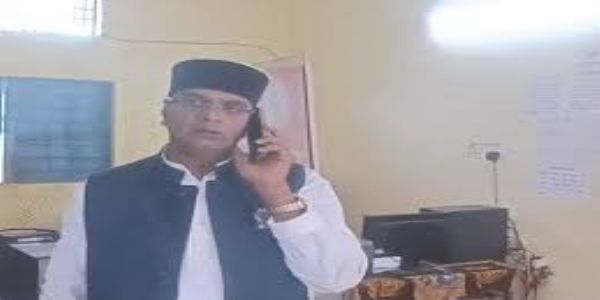 भोपाल: अशोका गार्डन वार्ड कार्यालय में लापरवाही पर मंत्री सारंग का सख्त रुख, वार्ड प्रभारी अनुपस्थित पाए जाने पर तत्काल निलंबित