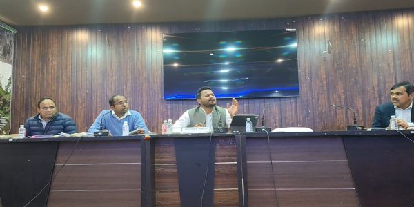 किसान दिवस में गूंजी किसानों की समस्याएं, सीडीओ ने दिए त्वरित समाधान के निर्देश