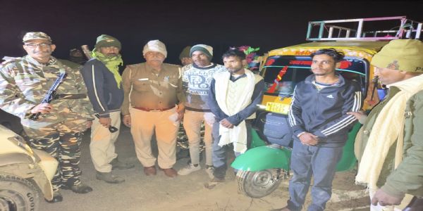 भारत-नेपाल सीमा पर नशीली दवाओं की तस्करी का भंडाफोड़,तीन तस्कर गिरफ्तार