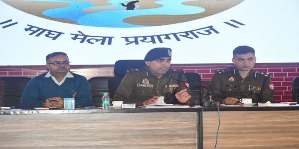 गणतंत्र दिवस सहित आगामी त्याेहाराें के मद्देनजर पुलिस आयुक्त ने मातहतों को दिया कड़ा निर्देश