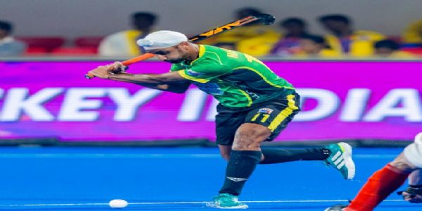 रांची रॉयल्स के फॉरवर्ड मंदीप सिंह