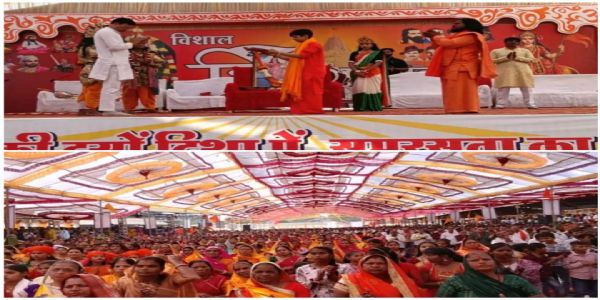 राजगढ़ःहिन्दू सम्मेलन आयोजित, भगवा पताकाओं व झांकियों के साथ निकला चलसमारोह