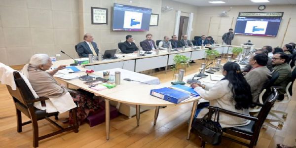 विद्यार्थियों को वैज्ञानिक जानकारियों से अवगत कराना आवश्यक : आनंदीबेन पटेल