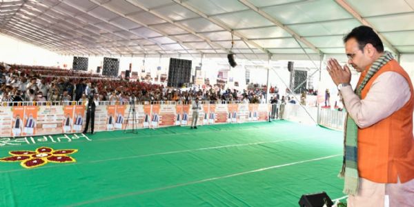 ग्राम उत्थान शिविरों का शुभारंभ, मुख्यमंत्री ने अशोक गहलोत पर साधा निशाना