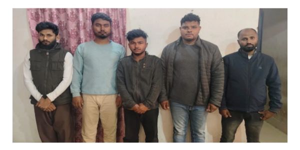 मोरीगांव पुलिस पांच साइबर अपराधी काे किया गिरफ्तार