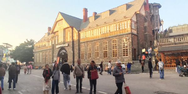 शिमला में सूखा मौसम, अब बर्फबारी की आस, अलर्ट जारी