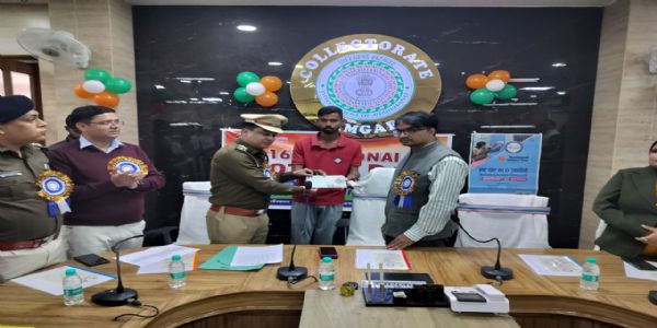 निर्भीक और जिम्मेदारी से करें मताधिकार का प्रयोग : डीसी