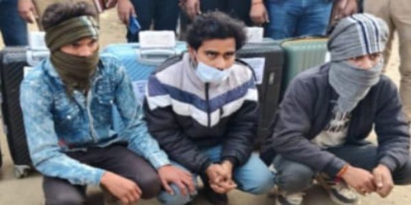 लाखों के गांजा सहित तीन तस्कर गिरफ्तार