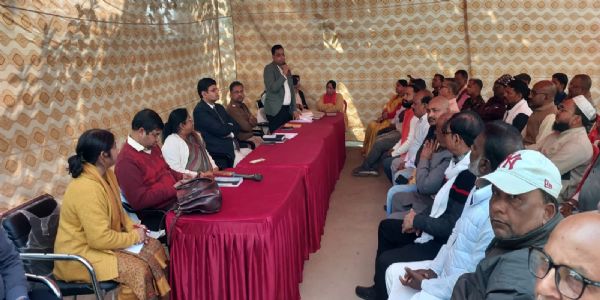 सरस्वती पूजा को लेकर अनुमंडल स्तर पर क्यूआरटी गठित,डीएम एसपी ने की बैठक