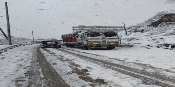 शिमला में बर्फबारी