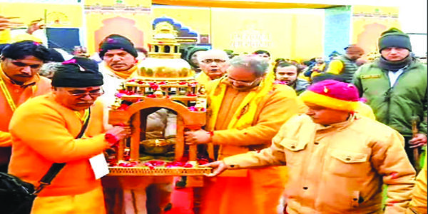 शांतिकुंज से अखंड दीपक गुरु चरण पादुका के साथ बैरागी द्वीप पहुँचा