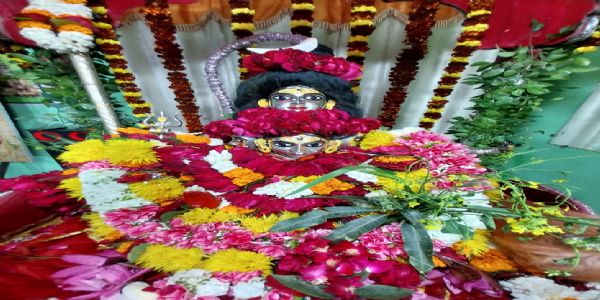 काशी विश्वनाथ धाम में बाबा विश्वेश्वर का तिलक उत्सव उल्लास के साथ मना