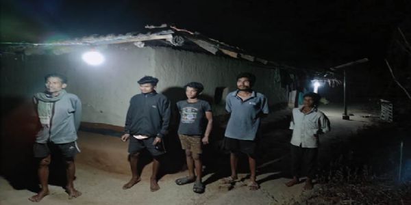 सीआरपीएफ के पहल व प्रयास से आजादी के 78 वर्ष बाद पिल्लूर में पहुंची बिजली