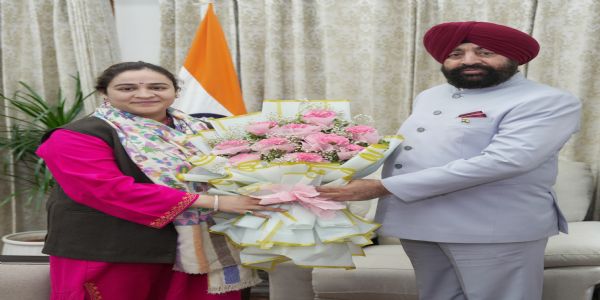 राज्यपाल से अपर्णा यादव ने की शिष्टाचार भेंट