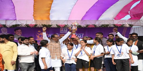 केन्द्रीय मंत्री शिवराज सिंह चौहान ने गंजबासौदा–भोजपुर विधानसभा में खेल फाइनल्स में खिलाड़ियों को किया सम्मानित