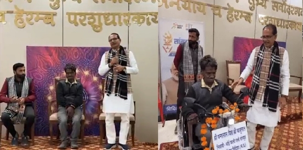 केन्द्रीय मंत्री शिवराज सिंह चौहान ने दिव्यांग पन्नालाल को मोटराइज्ड ट्राईसाकिल भेंट की