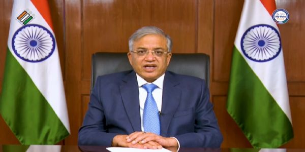 शुद्ध मतदाता सूची मजबूत लोकतंत्र का आधार, भ्रामक सूचनाओं और दुष्प्रचार के विरुद्ध जागरूकता फैलाएं युवा : मुख्य चुनाव आयुक्त